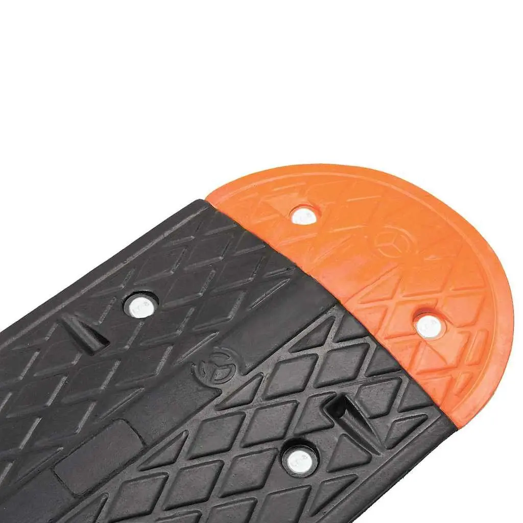 Rubber Speed Hump Yellow Black 129cm Anti-Slip Durable Traffic Safety Deceleration Road Bumper
