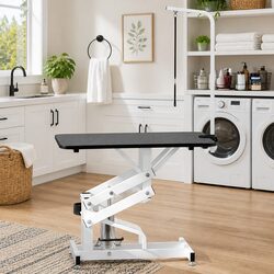 Portable Hydraulic Grooming Table for Convenient Grooming