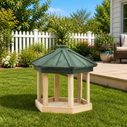 Concise Bird Feeder with Essential Features