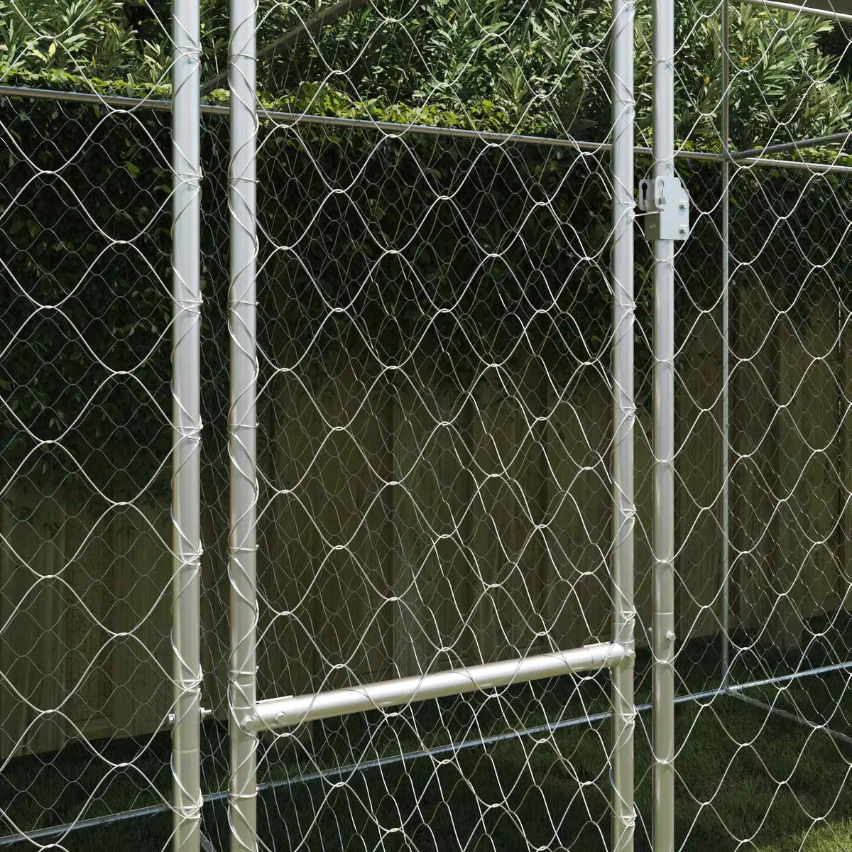 Outdoor Dog Cage for Large Dogs