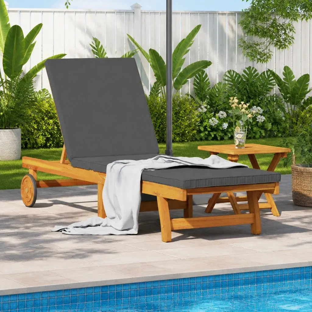 Sun Lounger for Outdoor Comfort and Relaxation