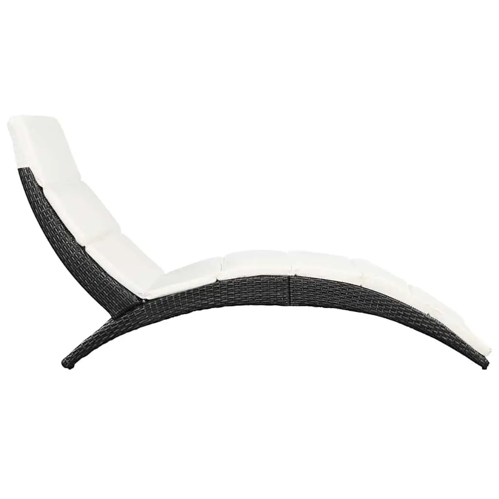 Folding Rattan Lounger with Cream Cushion