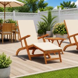 Compact and Reliable Outdoor Sun Lounger