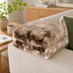 Brown Tie-Dye Blanket: Cozy Comfort in a Compact Size, 152cm x 203cm