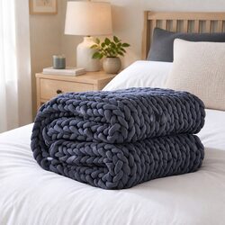 Chunky Knit Weighted Blanket – Soft and Cozy