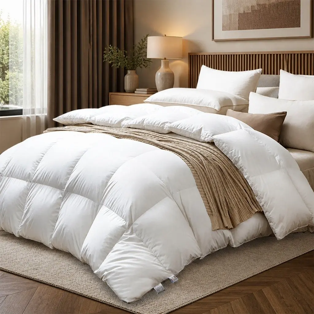 Goose Down Feather Quilt White Queen 700GSM All Season Lightweight Breathable Cotton Cover