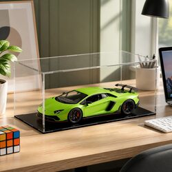 Acrylic Display Case: Simple and Effective Design