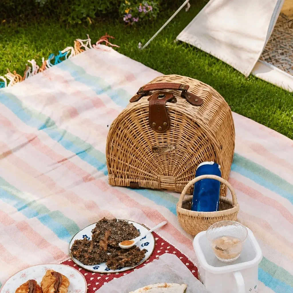 Handmade Portable Picnic Basket Semi Round Outdoor Dining Food Storage