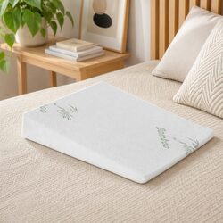Wedge Pillow for Comfort and Relaxation