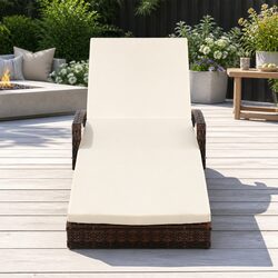 Sleek and Adjustable Outdoor Lounge Chair for Relaxation