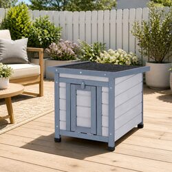 Wooden Outdoor Cat House with Key Features