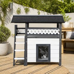 Compact and Durable Outdoor Pet Hutch