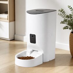 Compact Smart Pet Feeder with Remote Control