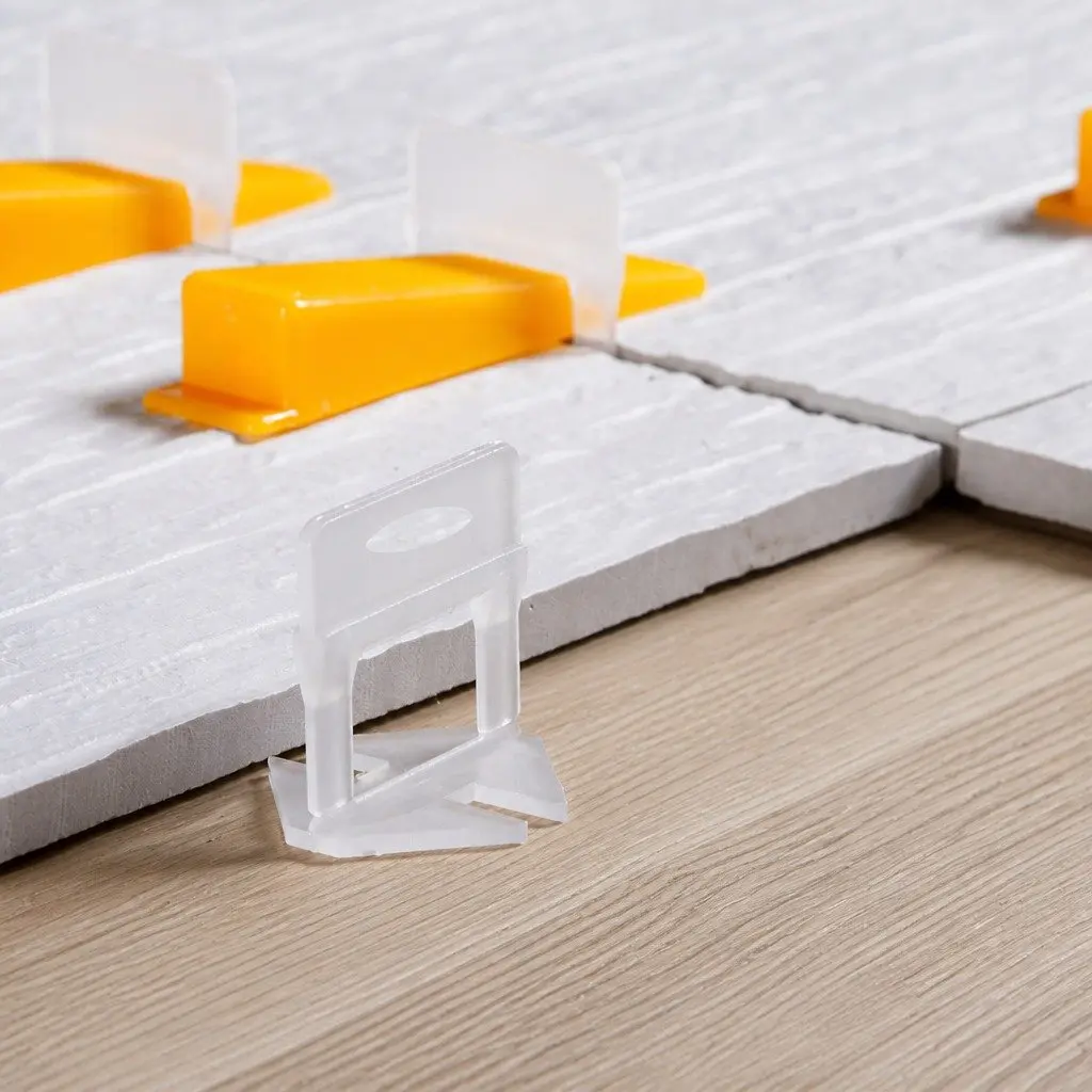 Tile Leveling System Clips White 37mm x 37mm Easy to Use Kit with Wedges Pliers Suction Cups 2000 Piece