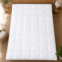 Super King Goose Down Quilt: Lightweight and Cozy