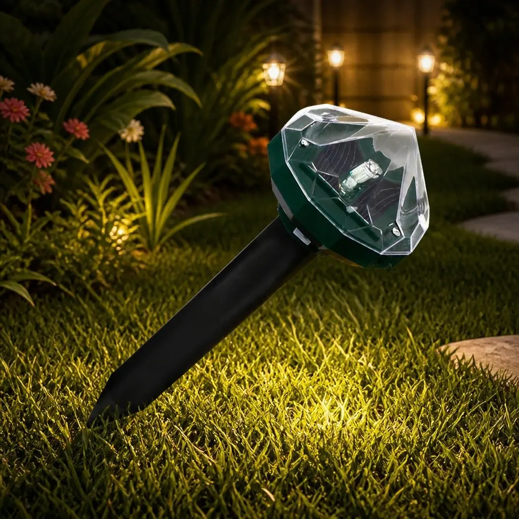 Solar Snake Repeller Green 4 Pack Sonic Vibration Technology LED Light