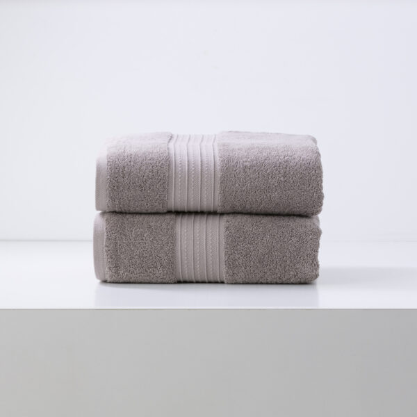 Fanno-Brentwood 650 GSM Low Twist 2 Pack Whisper Bath Sheet by Renee Taylor