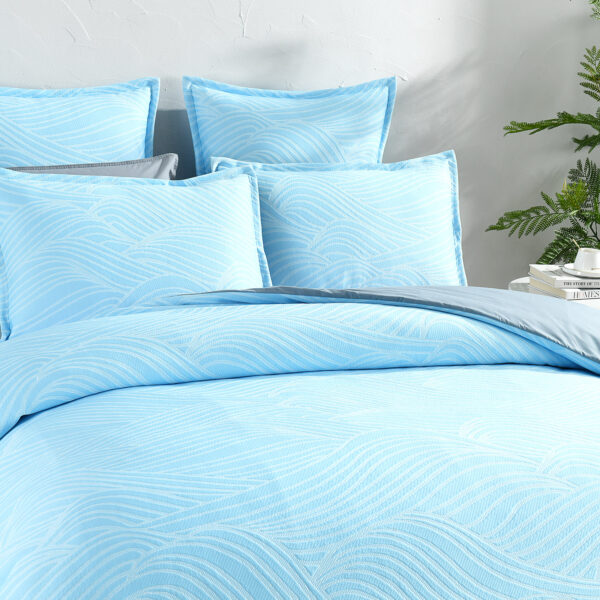 Fanno-Oscillate Jacquard Sky Quilt Cover Set by Renee Taylor King