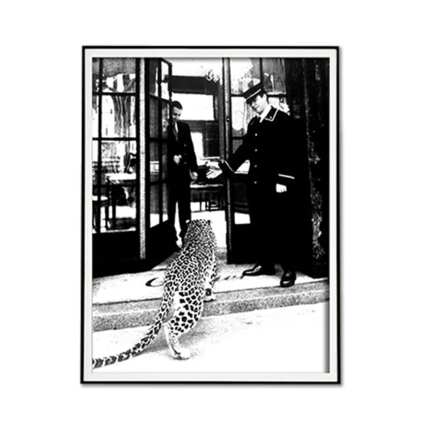 Fanno-Canvas Wall Art Leopard Jewelry Shop Poster with Black Frame 30x40cm Decor