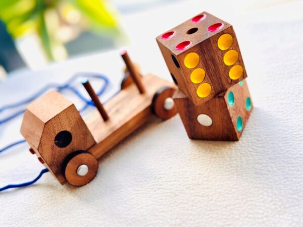 Fanno-Toy wooden pull along pretend play toy truck with dice set