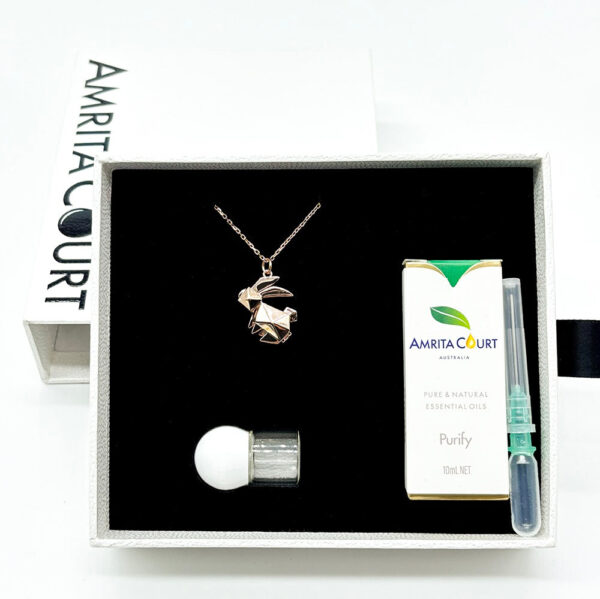 Fanno-Gift Box - Rabbit Rose Gold Aroma Necklace + Purify Oil Blend